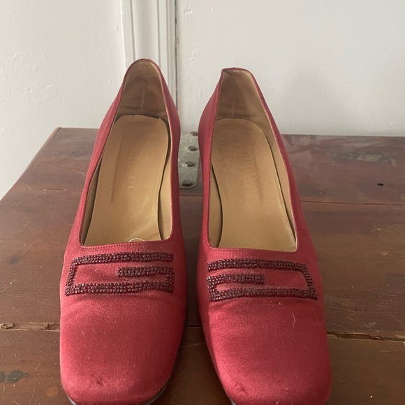Vintage Gucci Heels, Ruby Red, 8.5 - Picture 1 of 5